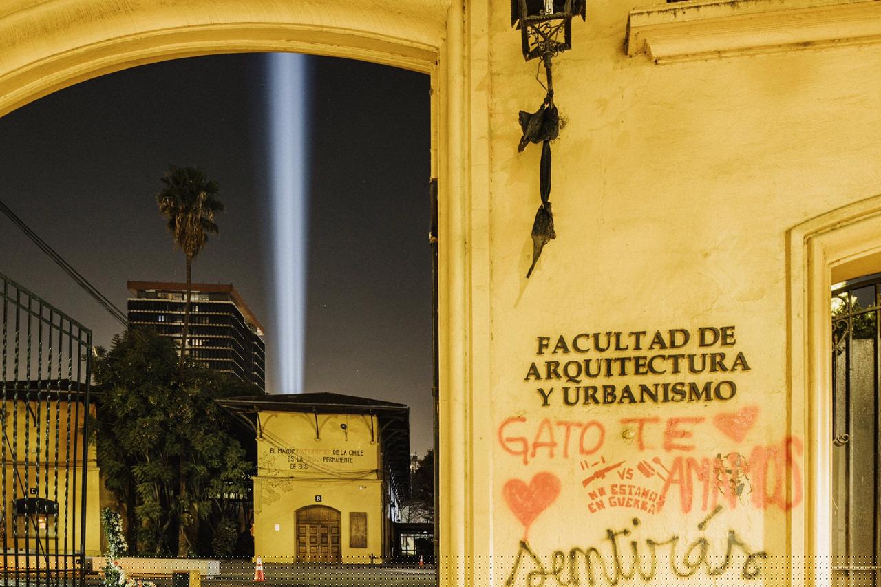 FAU iluminó el cielo en Memoria de Edgardo González, El Gatito.