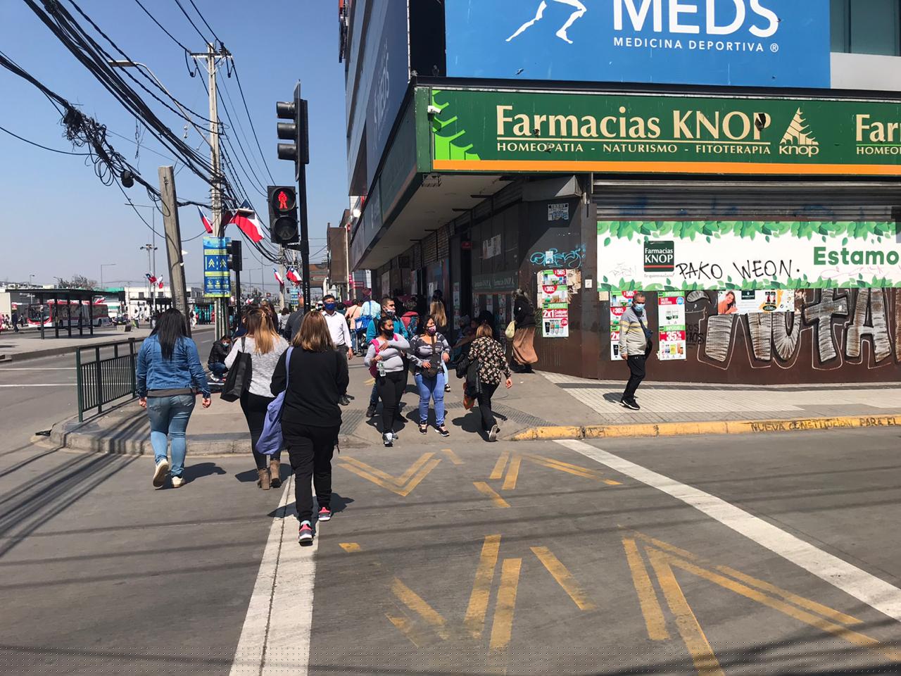 Nuevo cruce peatonal en avenida Chacabuco.